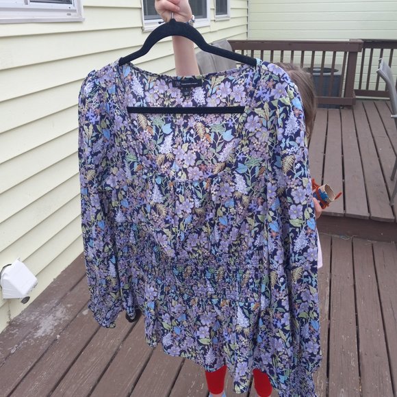 Cottage Core Athena Floral Florentine Neckline INC Concepts top - Picture 7 of 7